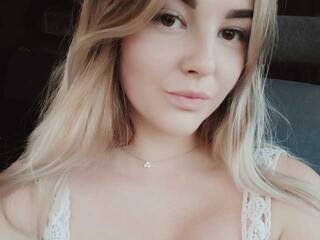 エロティックなビデオチャット PapricaLucci