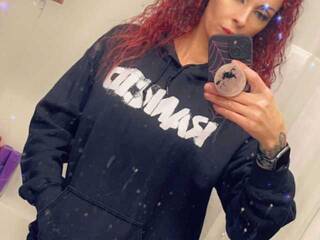 エロティックなビデオチャット DesiMeow