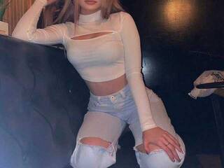 エロティックなビデオチャット strawberrybby