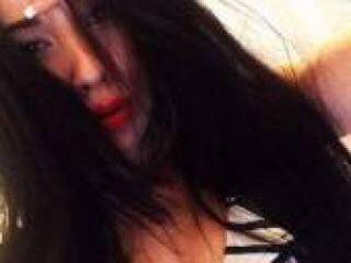 エロティックなビデオチャット poli1nka