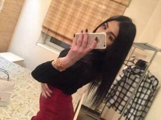 エロティックなビデオチャット polllykiss