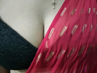 エロティックなビデオチャット Praveenatelugu