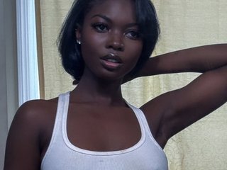 エロティックなビデオチャット Pretty-Ebony-Doll
