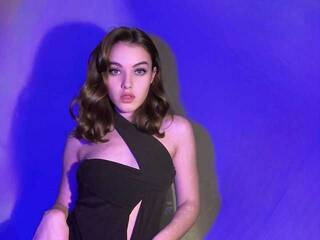 エロティックなビデオチャット PrettyJuna