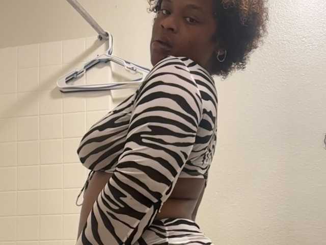 プロフィールの写真 prettynthick12
