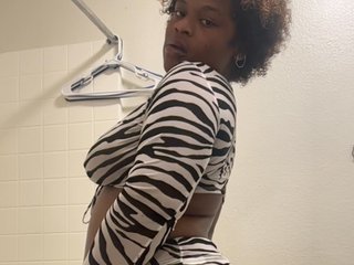 エロティックなビデオチャット prettynthick12