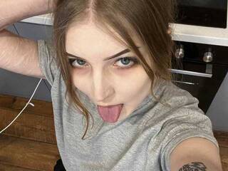 エロティックなビデオチャット princessaaliccc