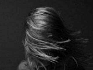 エロティックなビデオチャット qlina