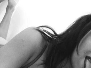 エロティックなビデオチャット queen-red