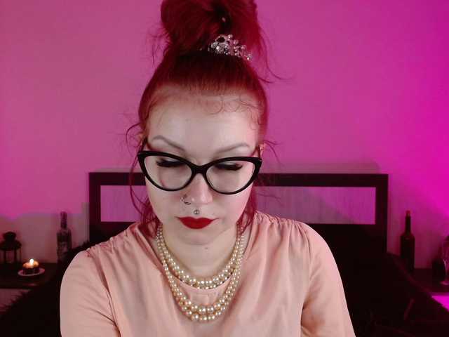 写真 Goddess_Amanita You Glamournatrix Findomme will humiliate you gently