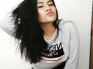 エロティックなビデオチャット QUEENELECTRA