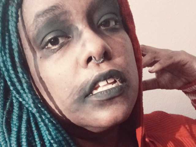 プロフィールの写真 Queenie-Bee