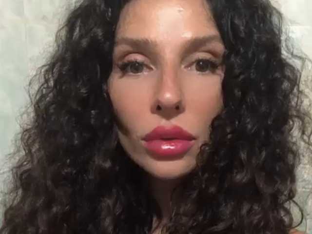 プロフィールの写真 Queenilatan