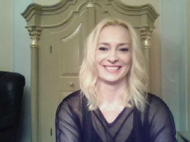 ブロードキャストスクリーンショット QueenofBerlin