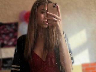 エロティックなビデオチャット QueenOfCruelty