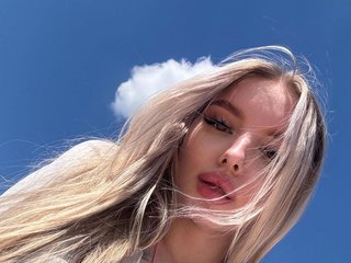 エロティックなビデオチャット queenofvibes