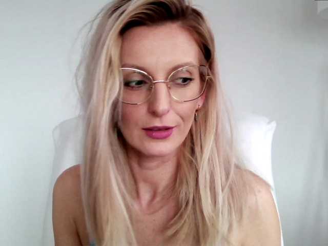 写真 RachellaFox Sexy blondie - glasses - dildo shows - great natural body,) For 500 i show you my naked body [none]