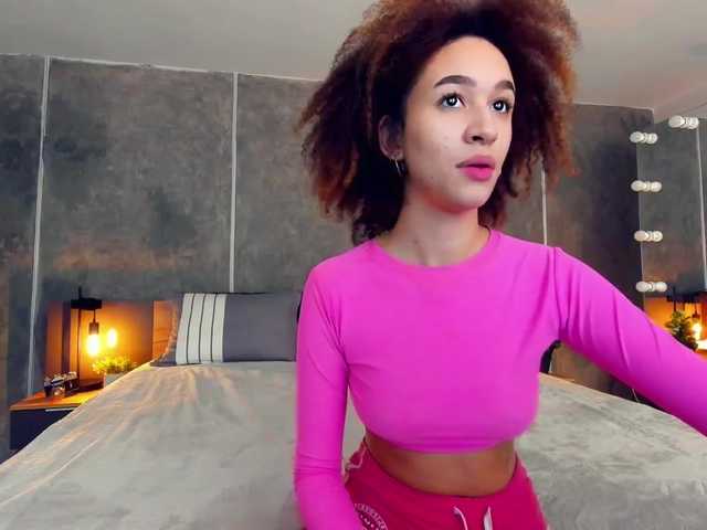 ブロードキャストスクリーンショット RaffaelaC