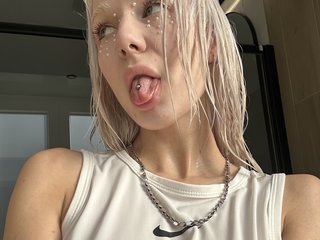 エロティックなビデオチャット RanyLoveTomson