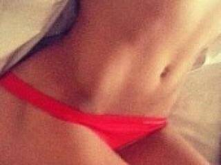 エロティックなビデオチャット razolina