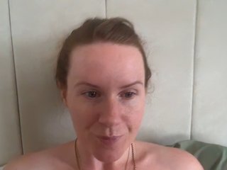 エロティックなビデオチャット REDHEADROSIE