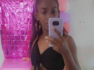 エロティックなビデオチャット ReinaEstupina