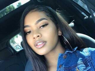 エロティックなビデオチャット reinelia21