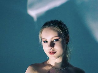 エロティックなビデオチャット Rinaaaa-cherry