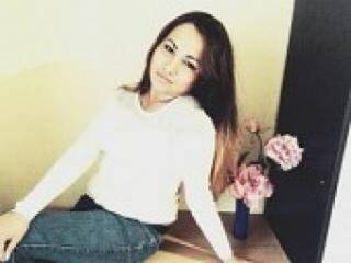 エロティックなビデオチャット roksann