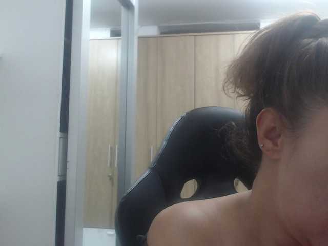 ブロードキャストスクリーンショット RoxanaMilf