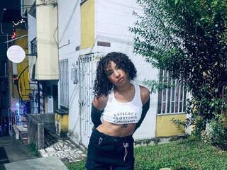 エロティックなビデオチャット roxane-summer