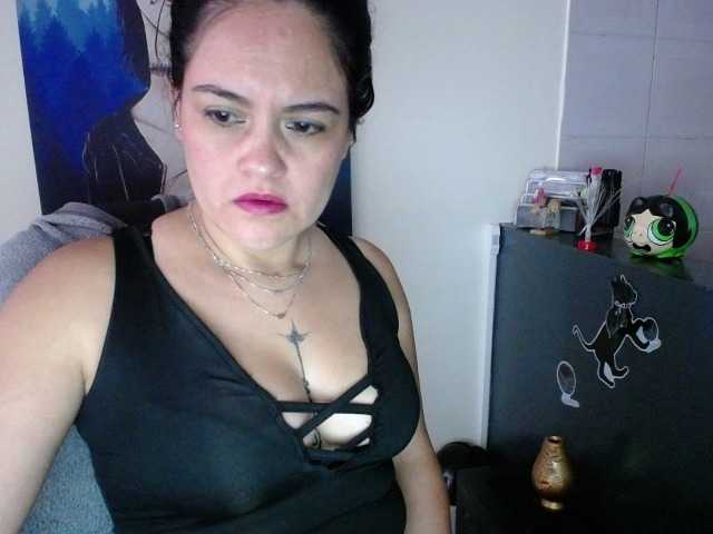 ブロードキャストスクリーンショット RoxaneFox