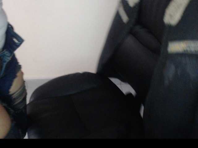 ブロードキャストスクリーンショット RoxaneFox