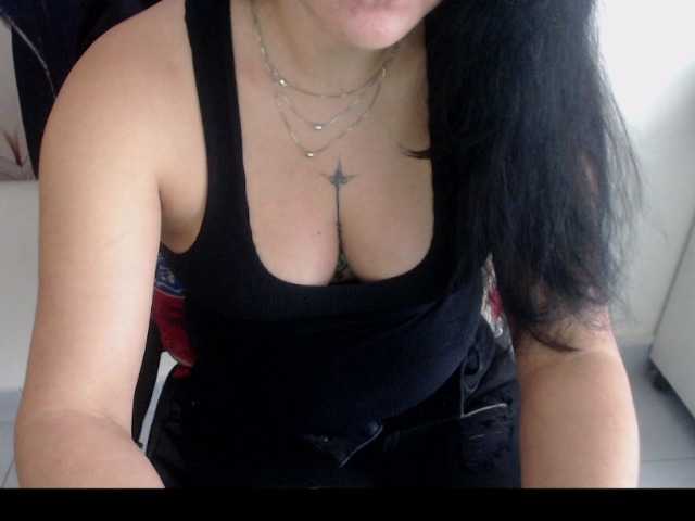 ブロードキャストスクリーンショット RoxaneFox