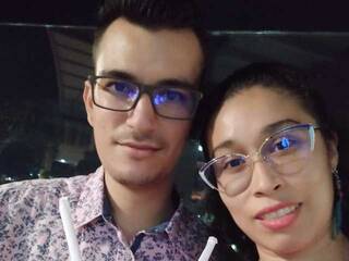 エロティックなビデオチャット RoxiSaul