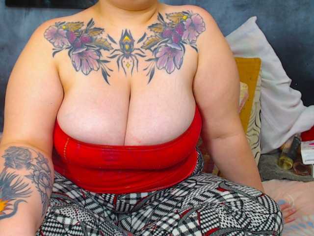 写真 ROXXAN911 Welcome to my room, enjoy it! #fuckpussy #bigtits #bbw #fat #tattoo #bigpussy #latina