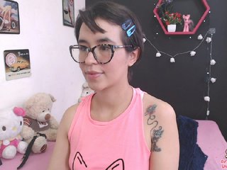 写真 roxxanecute LOVENSE/ON #smalltits #smoke #squirt #anal #asian #latina #lovense #daddysgirl #18 #teen #daddy #ohmibod #cute #bigass #young