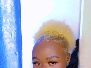 エロティックなビデオチャット Roxylola23