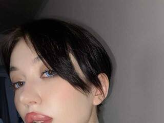 エロティックなビデオチャット sadnesstyan