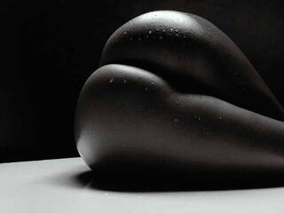 エロティックなビデオチャット salome-lewis