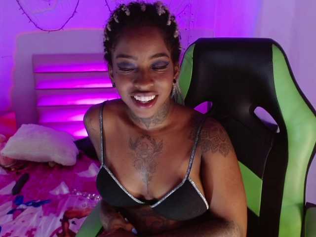 ブロードキャストスクリーンショット samantaafox