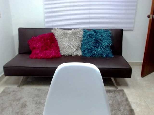 ブロードキャストスクリーンショット LilyJames