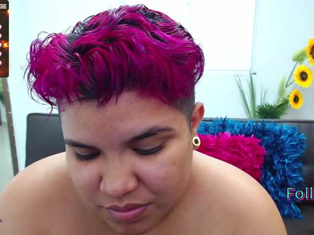 ブロードキャストスクリーンショット LilyJames