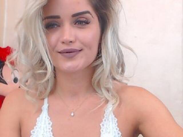 ブロードキャストスクリーンショット Sandy-Bella