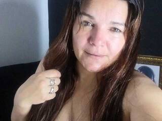 エロティックなビデオチャット Santal20251