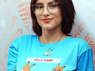 エロティックなビデオチャット sara-jones