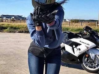 エロティックなビデオチャット SaraBet