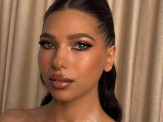 エロティックなビデオチャット Sashaluvv