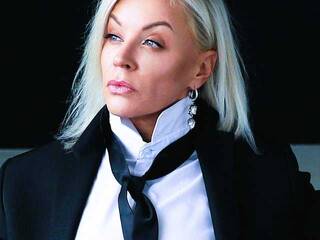 エロティックなビデオチャット ScarlettBliss