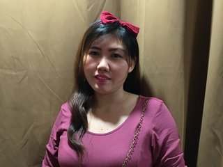 エロティックなビデオチャット ScarletMom